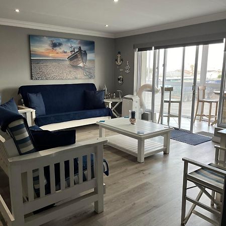 Modern Apartment Walking Distance To Main Beach Restaurants And Other Amenities Jeffreys Bay Luaran gambar
