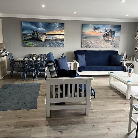 Modern Apartment Walking Distance To Main Beach Restaurants And Other Amenities Jeffreys Bay Luaran gambar