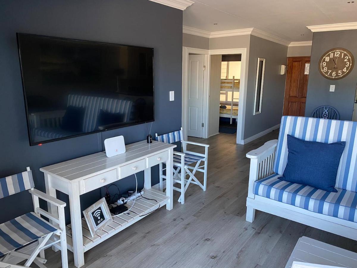 Modern Apartment Walking Distance To Main Beach Restaurants And Other Amenities Jeffreys Bay Luaran gambar
