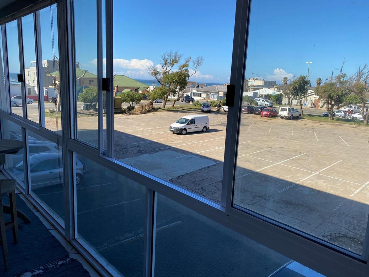 Modern Apartment Walking Distance To Main Beach Restaurants And Other Amenities Jeffreys Bay Luaran gambar