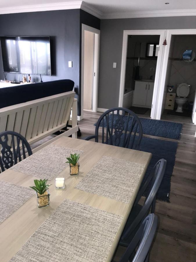 Modern Apartment Walking Distance To Main Beach Restaurants And Other Amenities Jeffreys Bay Luaran gambar